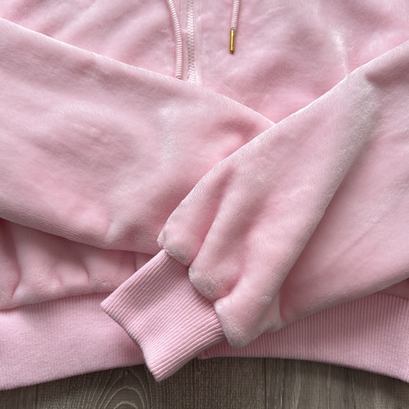 Streetwear Society Plush Cropped Hoodie (NEW) - Picture 4 of 6